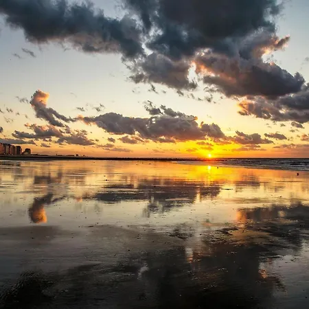 By The Sea With Stunning Views شقة *